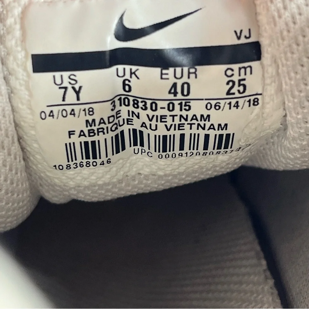 Nike Air‎ Max 95 LE GS Kids White Shoes - Youth 7Y - Women’s 8.5